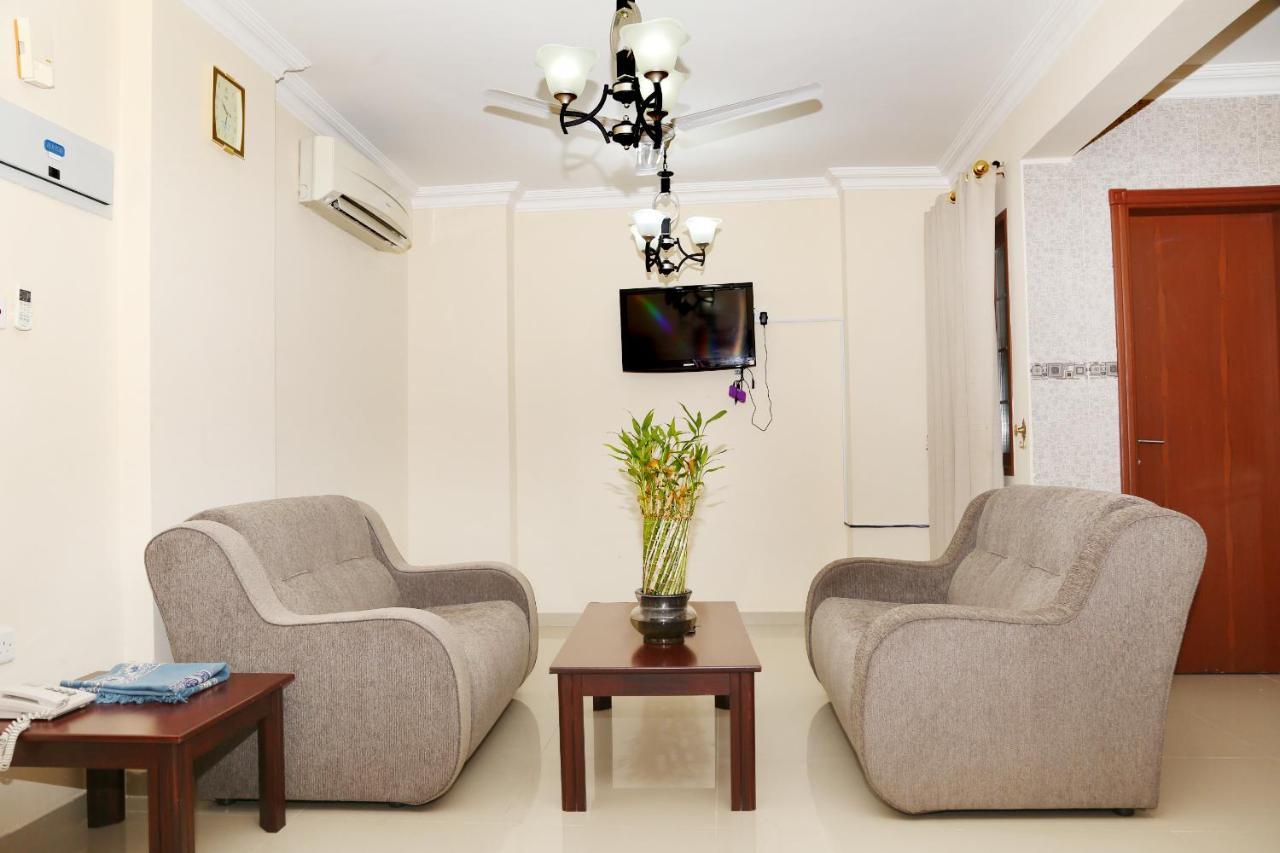 Jarzez Hotel Apartments Al Hail 锡卜 外观 照片