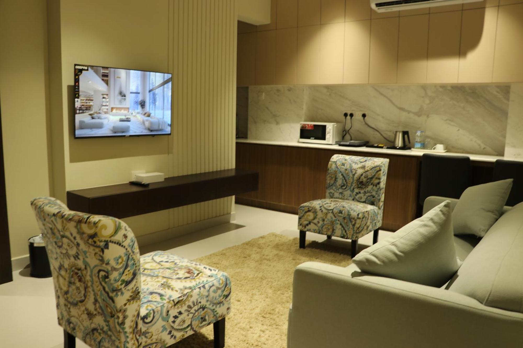 Jarzez Hotel Apartments Al Hail 锡卜 外观 照片