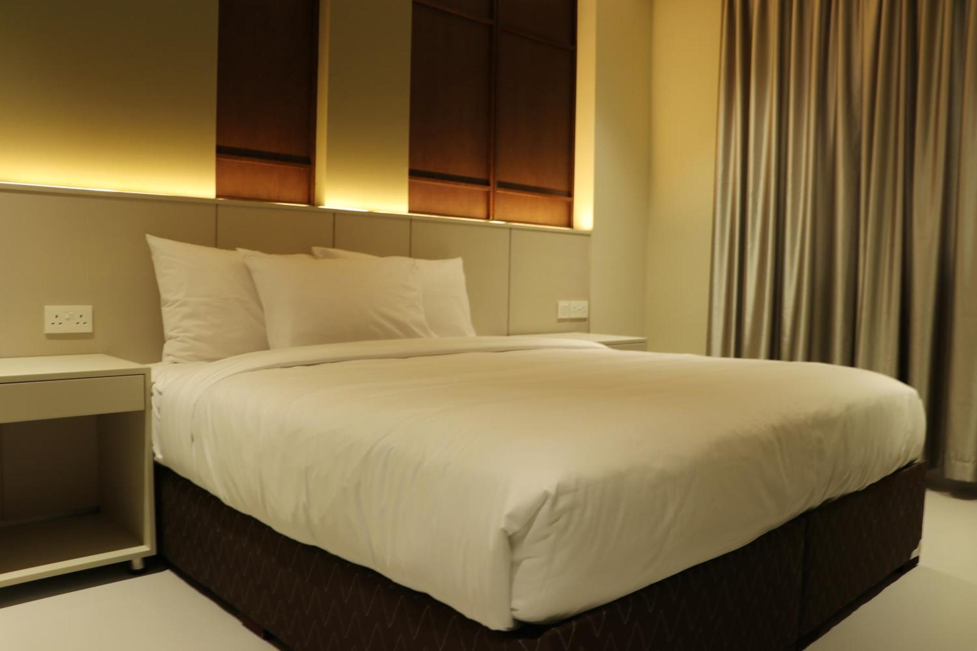 Jarzez Hotel Apartments Al Hail 锡卜 外观 照片