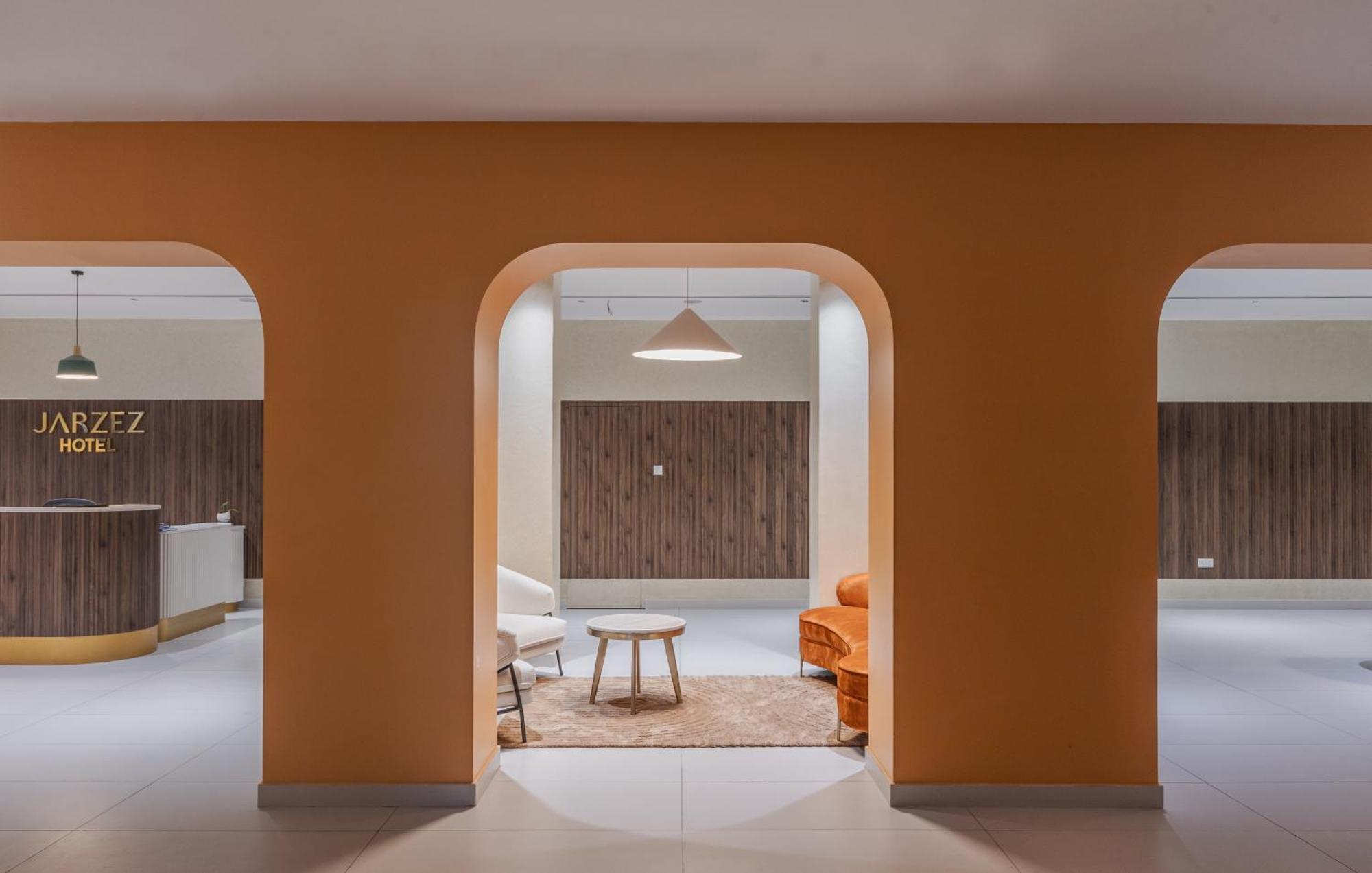 Jarzez Hotel Apartments Al Hail 锡卜 外观 照片