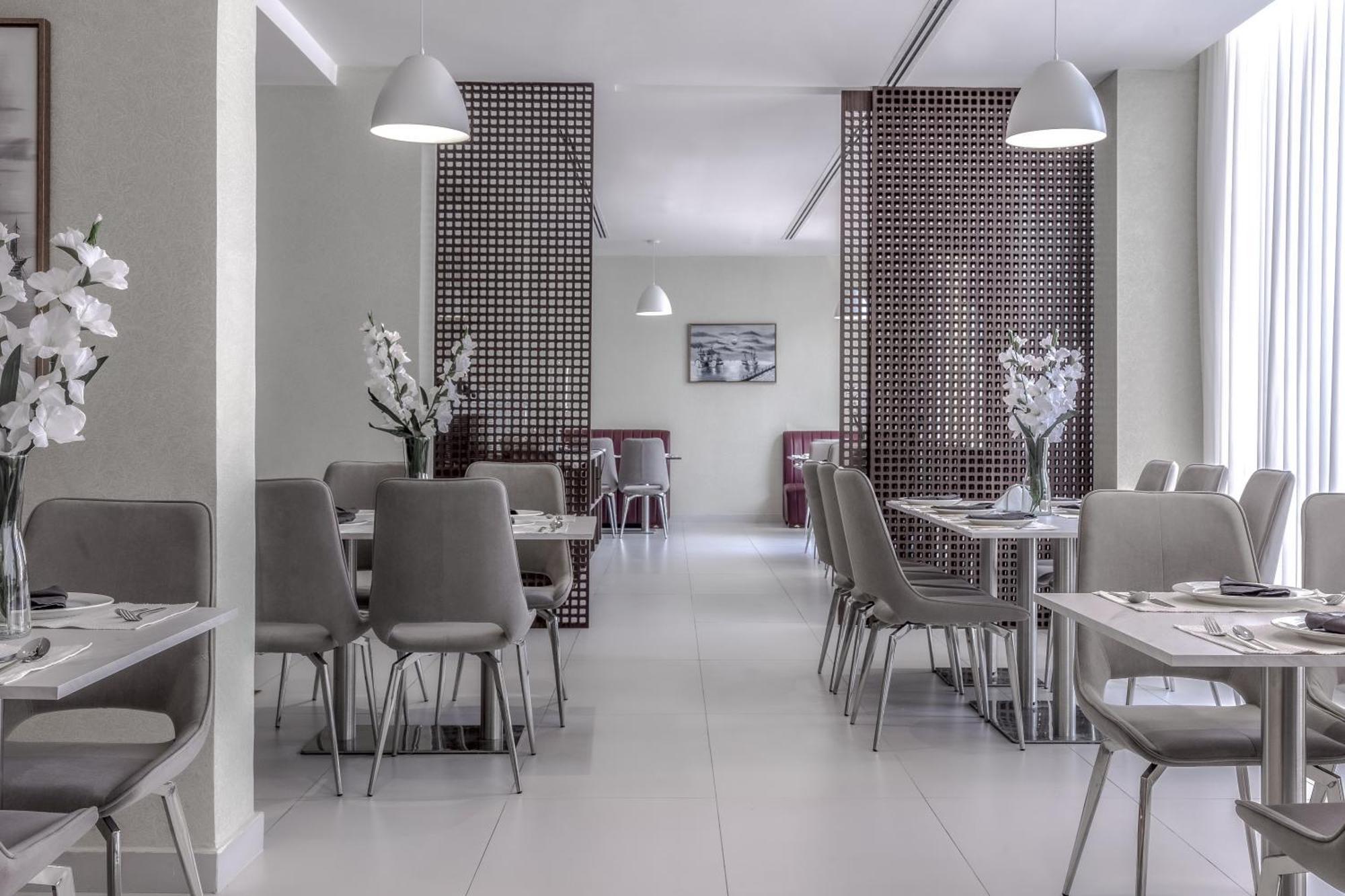 Jarzez Hotel Apartments Al Hail 锡卜 外观 照片