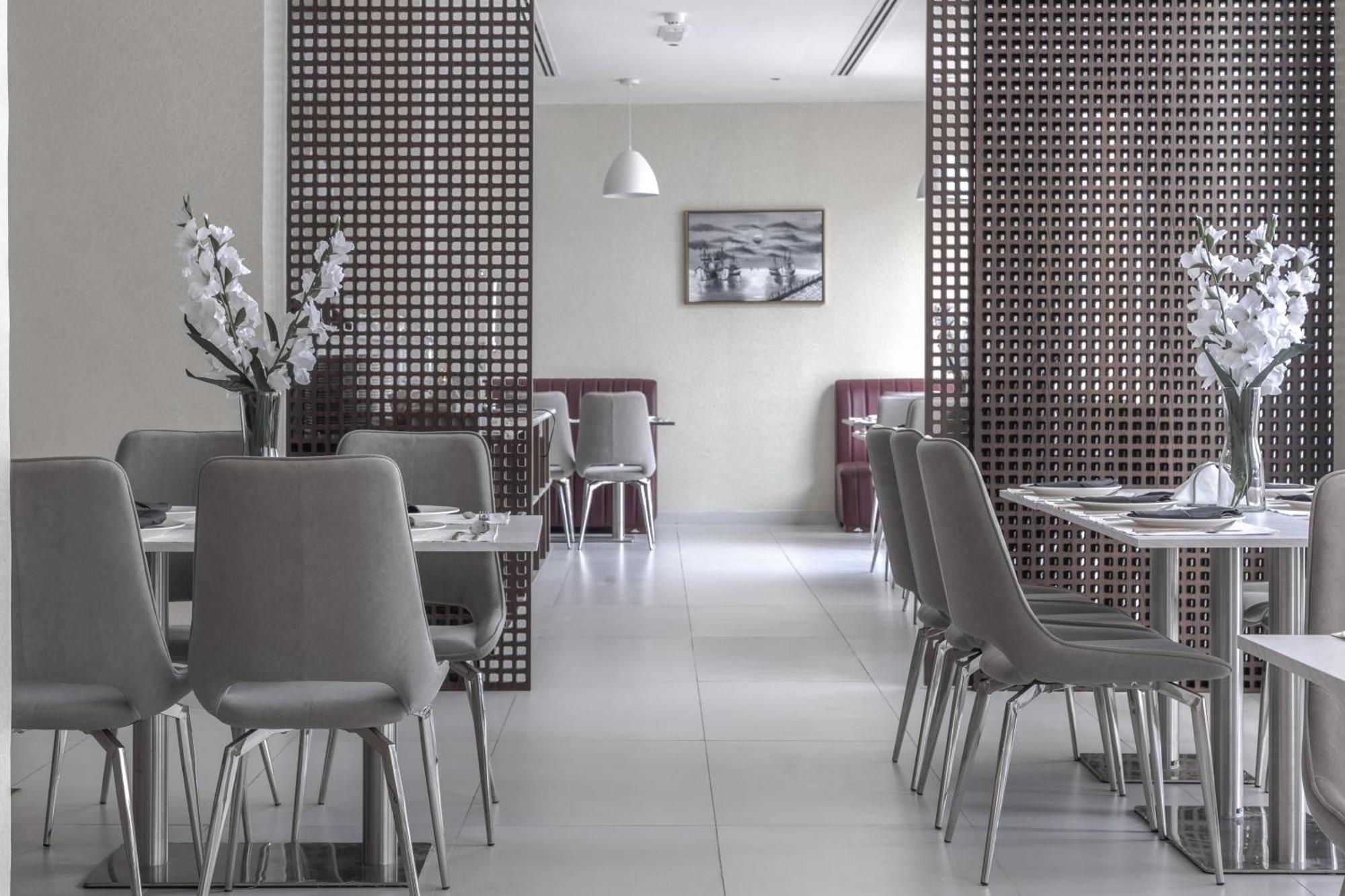 Jarzez Hotel Apartments Al Hail 锡卜 外观 照片