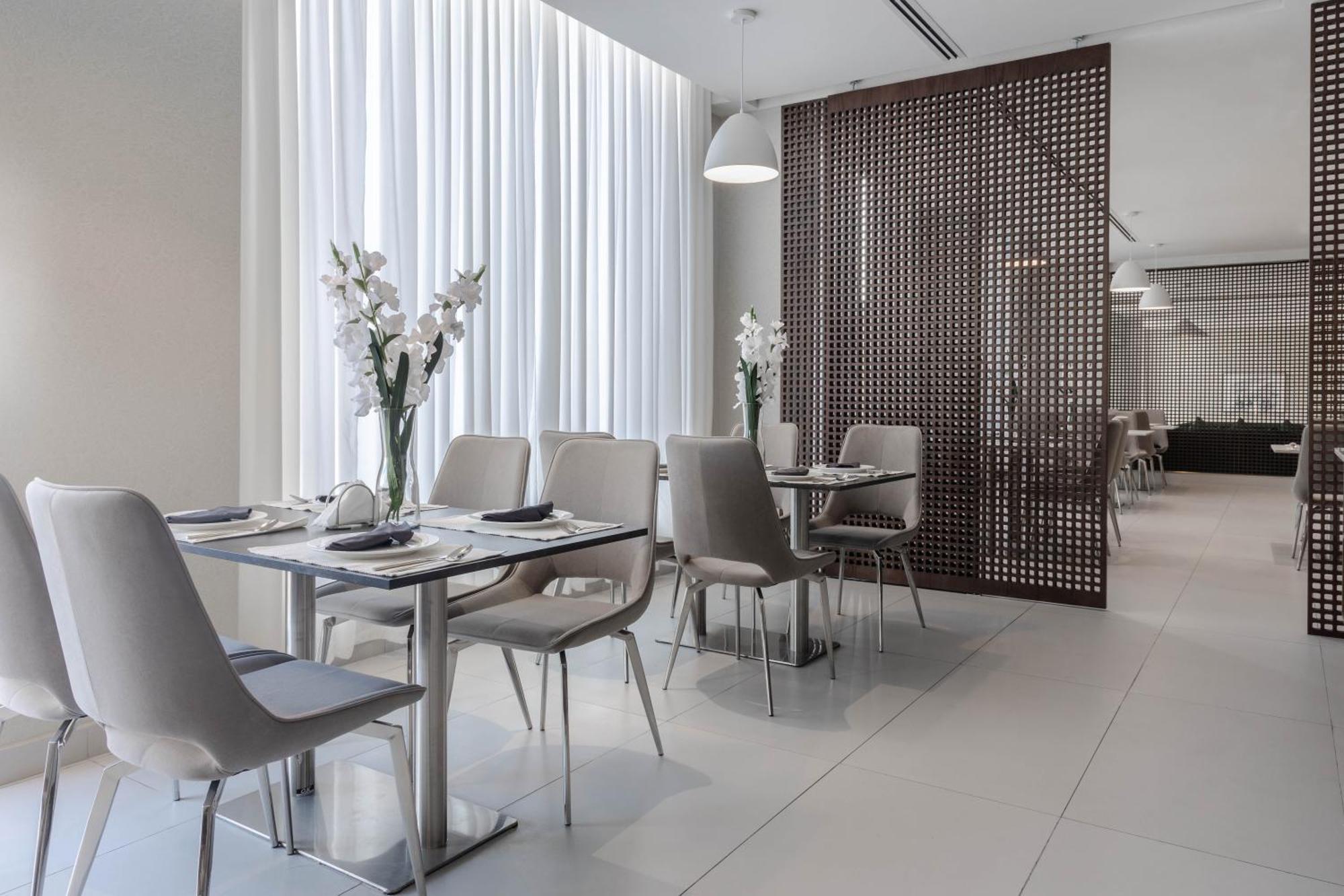 Jarzez Hotel Apartments Al Hail 锡卜 外观 照片